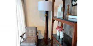 Lámpara de Piso Nogal Orbital