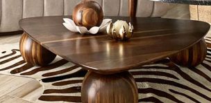 Mesa de Centro Triangular Nogal Esferas