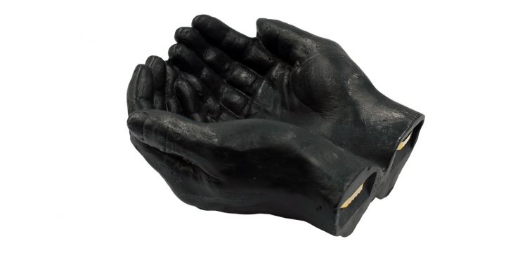 Figura Manos Cnr Negro